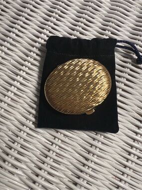 Estee Lauder Gold Textured Compact Foundation Case